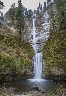 Multnomah Falls Over Rocky Hillside In Portland, Oregon, Usa - AURF04753