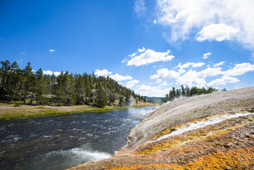 Midway-Geysirbecken, Yellowstone-Nationalpark, Wyoming, USA - AURF04784