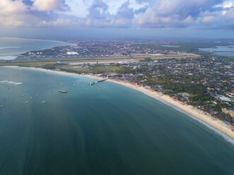 Indonesien, Bali, Luftaufnahme von Jimbaran Beach - KNTF01461