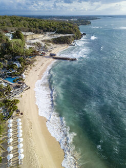 Indonesien, Bali, Nusa Dua, Luftaufnahme des Nikko-Strandes - KNTF01481