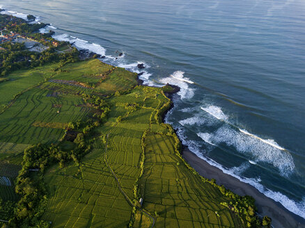 Indonesien, Bali, Kedungu, Luftaufnahme von Kedungu Beach - KNTF01544