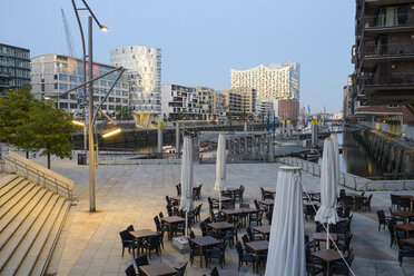 Germany, Hamburg, Hafencity, Magellan Terrace and Elbe Philharmonic Hall in the morning - RJF00800