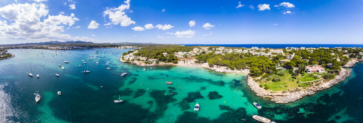 Spanien, Mallorca, Portocolom, Punta de ses Crestes, Bucht von Portocolom und Cala Parbacana - AMF05908