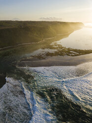 Indonesien, Bali, Luftaufnahme von Green Bowl Strand - KNTF01581