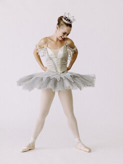Balletttänzerin beim Ballett - AURF04885