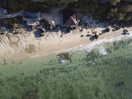 Indonesien, Bali, Luftaufnahme von Melasti Beach - KNTF01632