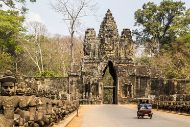 Tor am alten Tempel von Angkor Wat, Siem Reap, Kambodscha - AURF04943