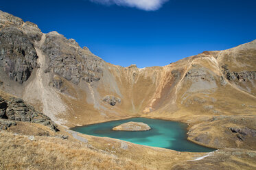 Island Lake in den Sun Juan Mountains im Süden von Colorado an einem sonnigen Herbstnachmittag - AURF05197