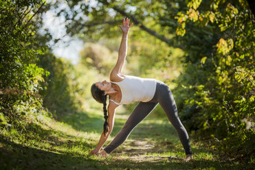 Outdoor Yoga in Rhode Island - AURF05331