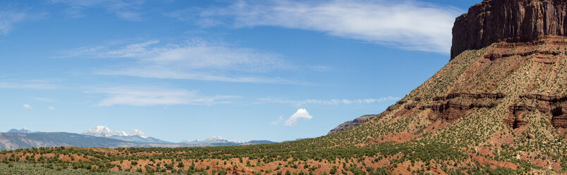 Panorama der La Sal Mountains und des Dolores River Canyon, Bedrock, Colorado. - AURF05343