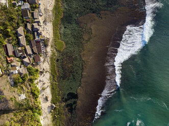 Indonesien, Bali, Luftaufnahme von Bingin Strand - KNTF01698