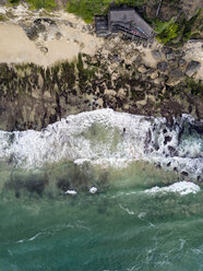 Indonesien, Bali, Luftaufnahme des Dreamland Strandes von oben - KNTF01717