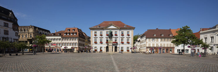 Germany, Rhineland-Palatinate, Landau, Townhall square, New townhall - WIF03615