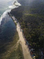 Indonesien, Bali, Padang, Luftaufnahme von Thomas Beach - KNTF01774