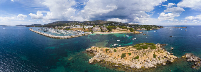 Spain, Balearic Islands, Mallorca, Aerial view of Portals Nous, Harbour Puerto Portals, beach Platja de S'Oratori and Illa d'en Sales - AMF05937