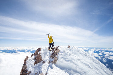 Bergsteiger auf dem Gipfel des Mt. Shasta, Kalifornien, USA - AURF05462