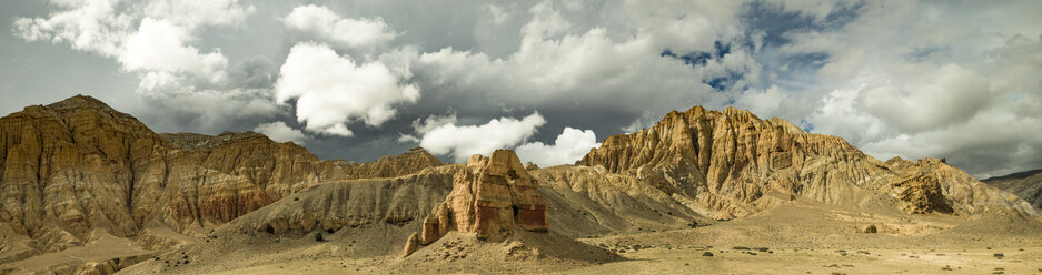 Ruins Of An Ancient Buddhist Chorten Accent The Spectacular Landscape Of Upper Mustang, Nepal - AURF05550