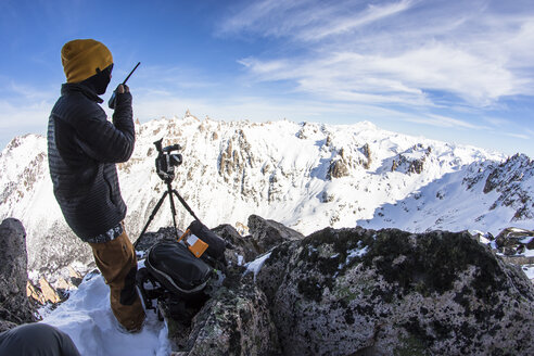 Snowboarder Filmer - AURF05589