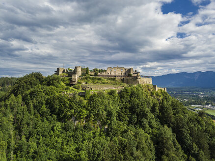 Österreich, Kärnten, Ossiach Tauern, Villach, Schloss Landskorn - JUNF01291