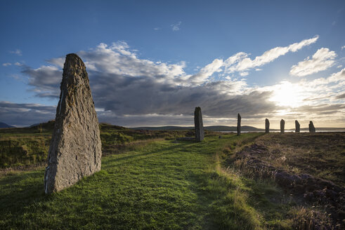 Großbritannien, Schottland, Orkney, Mainland, Ring of Brodgar, neolithischer Steinkreis - ELF01928