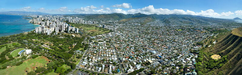 Ein Hubschrauber Blick von Diamond Head nach Waikiki in Honolulu - AURF05872