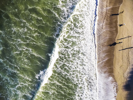 Luftaufnahme von Meer und Strand, Cape Cod, Massachusetts, USA - AURF06052