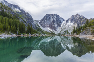 Colchuck Lake am Morgen in den Enchantments - AURF06187