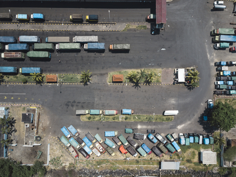 Indonesien, Bali, Luftaufnahme von Padangbai, Hafen von oben, lizenzfreies Stockfoto