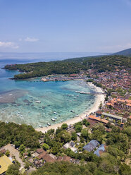Indonesien, Bali, Luftaufnahme von Padangbai, Bucht, Strand - KNTF01858
