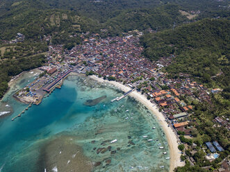 Indonesien, Bali, Luftaufnahme von Padangbai, Bucht, Strand - KNTF01862