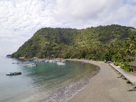 Indonesien, Bali, Luftaufnahme vom Strand - KNTF01871