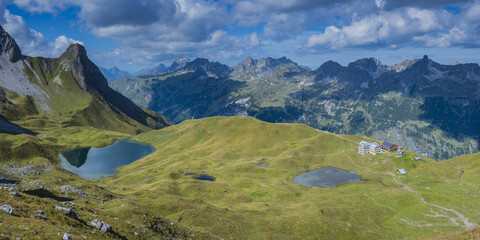 Deutschland, Bayern, Allgäu, Allgäuer Alpen, Rappensee und Kleiner Rappensee, Rappenseehütte, Schafalpenkoepfe, lizenzfreies Stockfoto