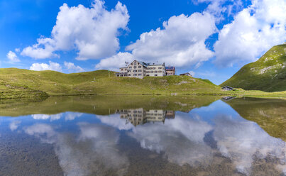 Germany, Bavaria, Allgaeu, Allgaeu Alps, Lake Small Rappensee, Rappensee Hut - WGF01258