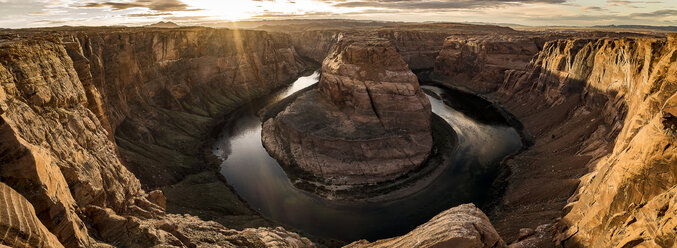 Panorama of famous Horseshoe Bend on Colorado River - AURF06689