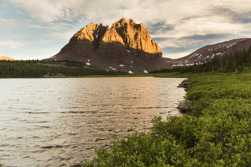 Landschaft am Red Castle Lake, Utah, USA - AURF07523