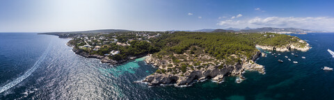 Spanien, Mallorca, Luftaufnahme der Bucht Cala Falco und Cala Bella Donna, lizenzfreies Stockfoto