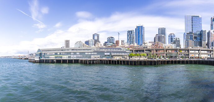 USA, Bundesstaat Washington, Seattle, Skyline und Hafen - MMAF00563