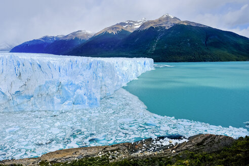 Perito Moreno Glacier, Los Glaciares National Park, El Calafate, Santa Cruz Province, Argentina - AURF07638