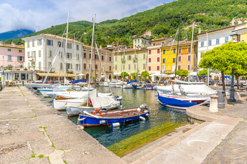 Italien, Lombardei, Gargano, Gardasee, Hafen - MHF00480