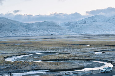 Sich windende Bäche, Zhongba, Xizang, China - CUF44415