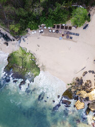 Indonesien, Bali, Luftaufnahme vom Strand - KNTF02036