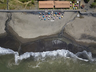 Indonesien, Bali, Luftaufnahme von Yeh Gangga Strand - KNTF02104