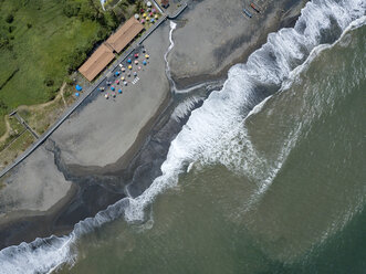 Indonesien, Bali, Luftaufnahme von Yeh Gangga Strand - KNTF02106