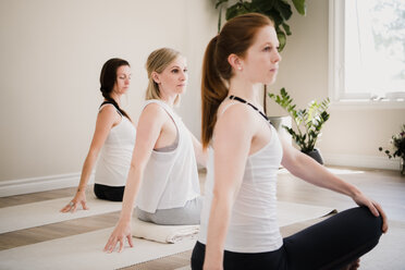 Women at yoga retreat - CUF45013