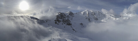 Panoramablick auf die Bergkette Bermina, Diavolezza, Schweiz, lizenzfreies Stockfoto