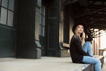 Portrait of woman wearing hat looking away, New York, USA - ISF19848