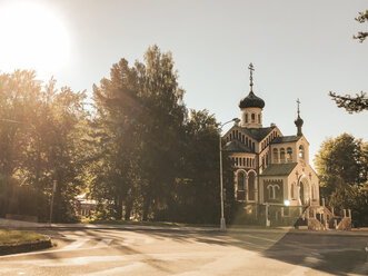 Orthodoxe Kirche in Marienbad (Mariánské Lázn, Tschechische Republik) in der warmen Herbstsonne. Tschechische Republik - ABAF02217