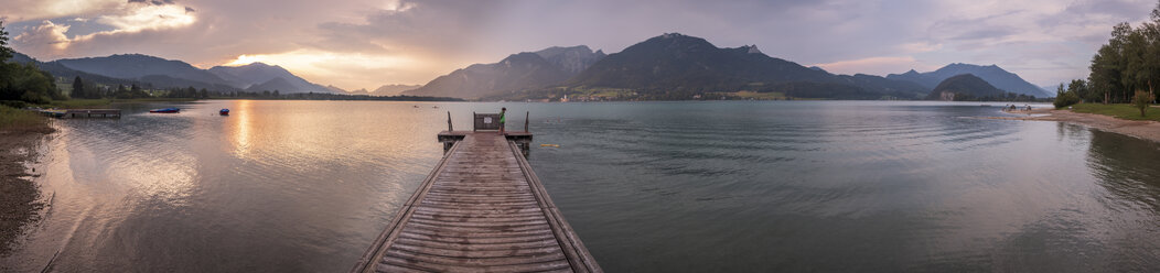 Austria, Salzkammergut, panoramic view of Mondsee at sunset - HAMF00425