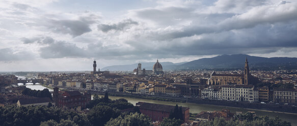 Cityscape view of Florence, Tuscany, Italy - FSIF03397