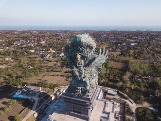 Indonesien, Bali, Luftaufnahme des GWK-Parks, Vishnu-Statue und Garuda - KNTF02117